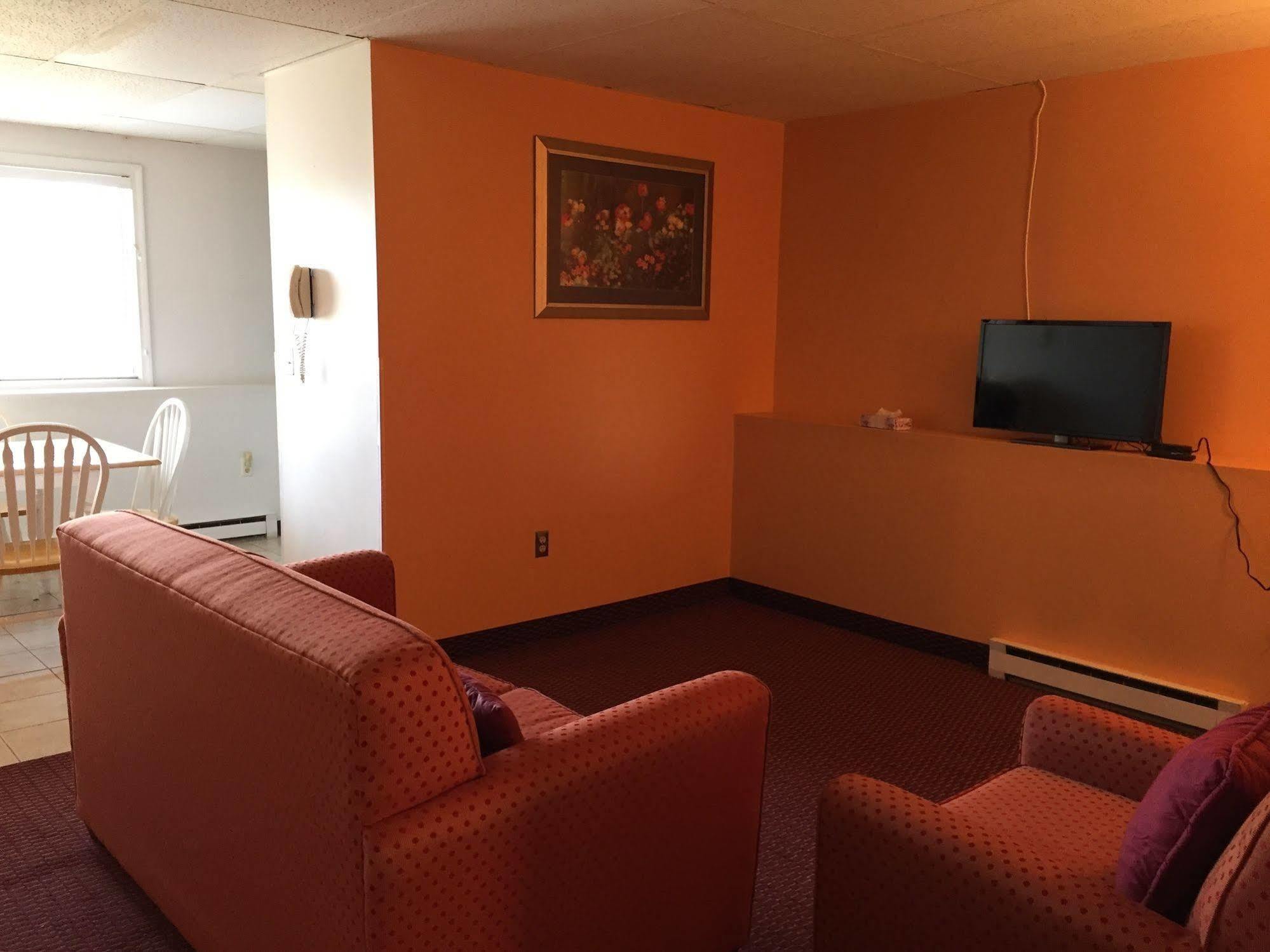 Simsbury Iron Horse Inn מראה חיצוני תמונה