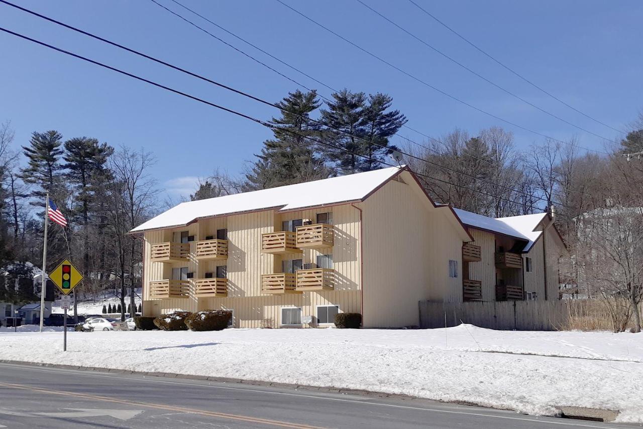Simsbury Iron Horse Inn מראה חיצוני תמונה